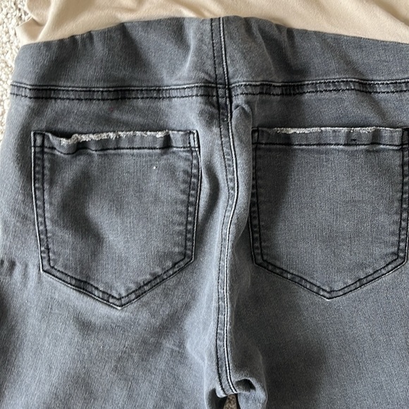 Maternity Jeans - Picture 3 of 7